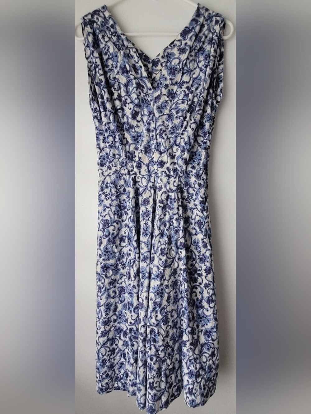 Vintage Women Sleeveless Blue and White Floral Dress Size OS